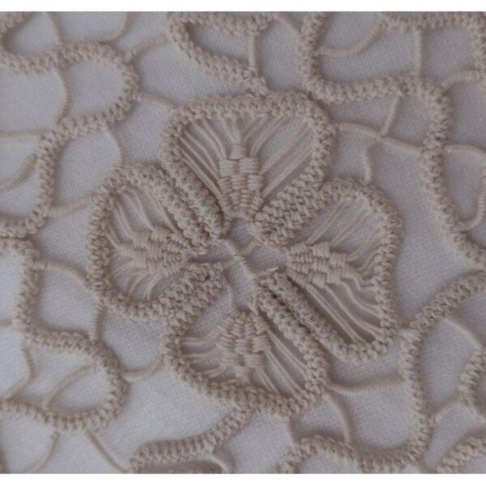 Antique Ecru Center Doily Handmade Romanian Point Needle Lace Figural Shamrock